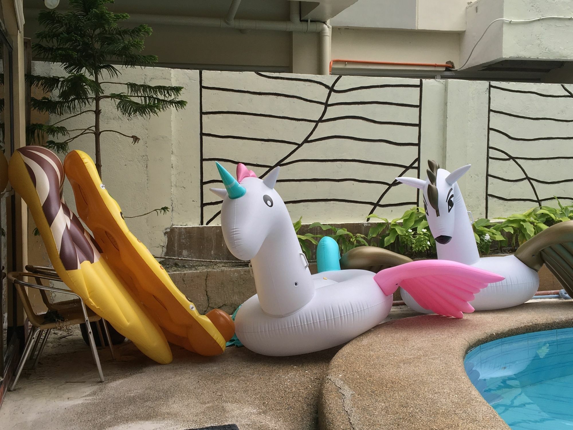 Lukay Las Brisas Balabag  Buitenkant foto